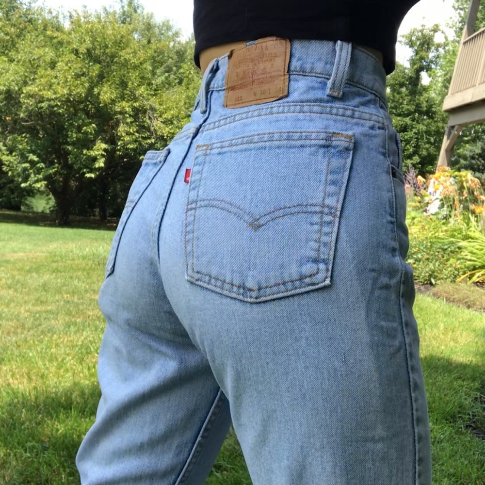 🐾SOLD🐾vintage Levi’s 512 Light Wash Denim Jeans